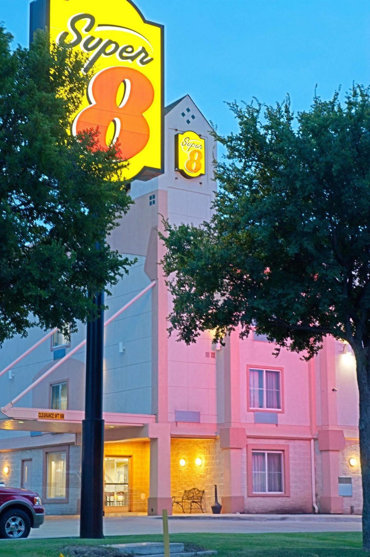 Hotel Super 8 By Wyndham Irving/Dfw Apt/North Extérieur photo